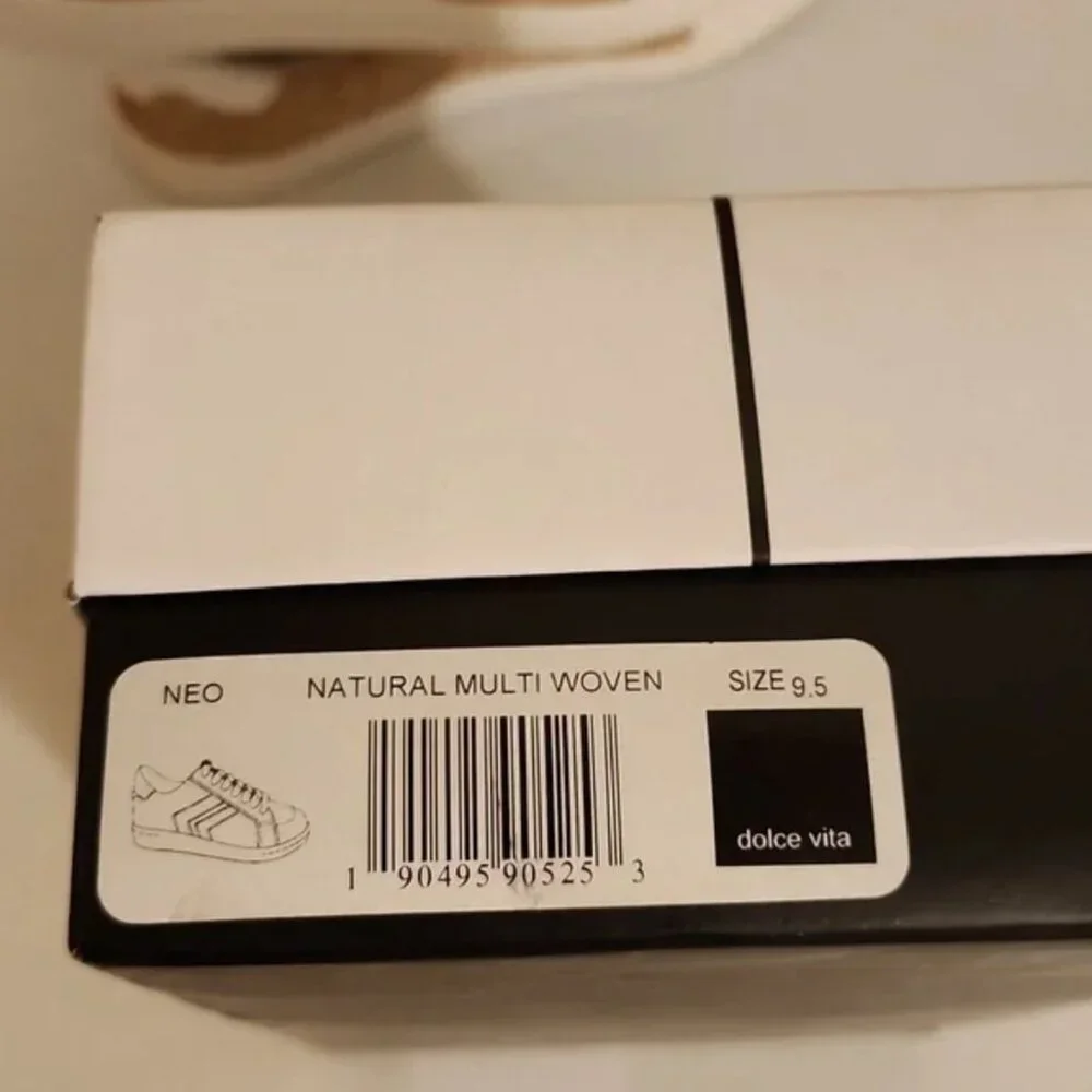 Dolce Vita "Neo" Sneaker 9.5 - Picture 7 of 8